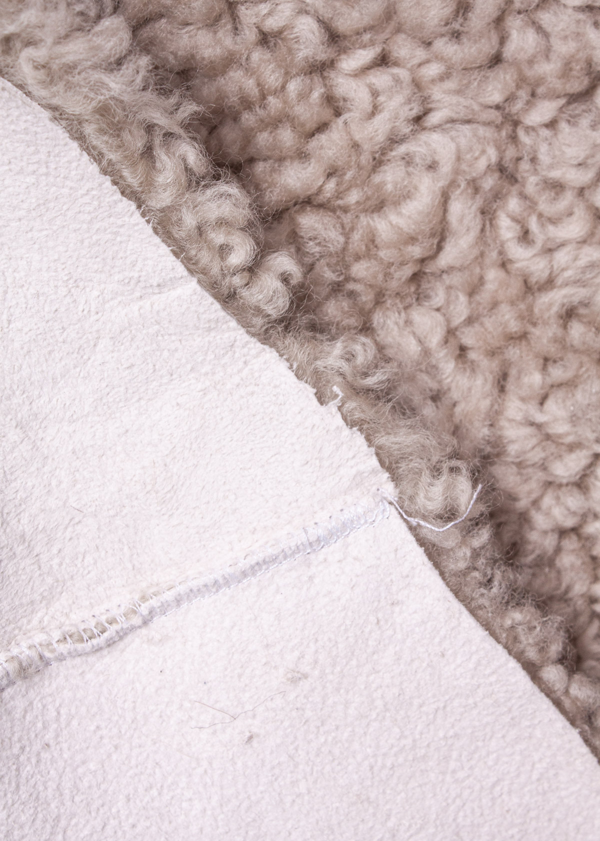 Curly Lammfell "sand" 1,5-fach Kopf-Fuß – Bild 3